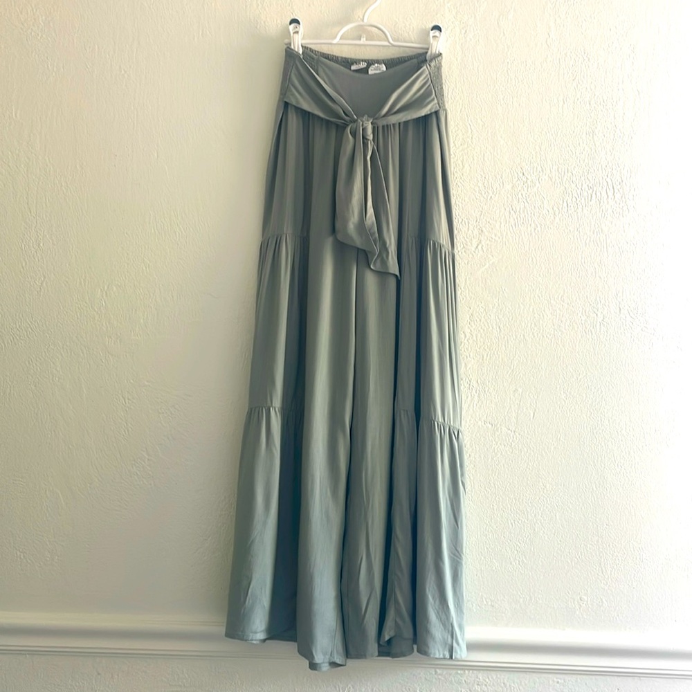 Bila-77 Brand Wide leg Sage Green Women’s Pants, size Medium